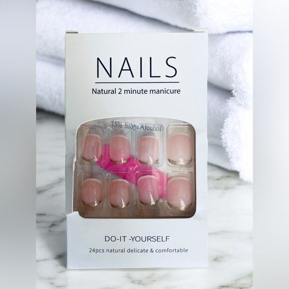 Press-On Nails 24pc Set $6 ea or 2 for $9 or 4 for $15 Mix and Match NEW - Picture 1 of 7